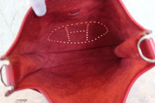 Load image into Gallery viewer, HERMES  EVELYNE 3GM Clemence leather Rouge garance □N Engraving Shoulder bag 700100031
