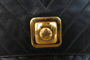 CHANEL/シャネル Vステッチチェーンショルダーバッグ ラムスキン ブラック/ゴールド金具 ショルダーバッグ 700070237