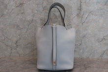 将图片加载到图库查看器，HERMES PICOTIN LOCK MM Clemence leather Blue pale D刻印 Hand bag 700010068
