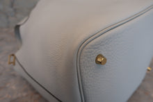 将图片加载到图库查看器，HERMES PICOTIN LOCK MM Clemence leather Blue pale D刻印 Hand bag 700010068
