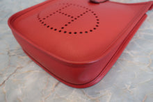 Load image into Gallery viewer, HERMES  EVELYNE TPM Epsom leather Rouge vif □I Engraving Shoulder bag 700100045
