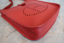 Load image into Gallery viewer, HERMES  EVELYNE TPM Epsom leather Rouge vif □I Engraving Shoulder bag 700100045
