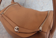 Load image into Gallery viewer, HERMES LINDY 34 Clemence leather Tabac camel □O Engraving Shoulder bag 600090011
