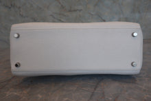 画像をギャラリービューアに読み込む, HERMES／エルメス ケリー32 トリヨンクレマンス ホワイト □J刻印 ショルダーバッグ 800030062
