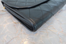 Load image into Gallery viewer, CHANEL Matelasse chain shoulder bag Lambskin Black/Gold hadware Shoulder bag 800060056
