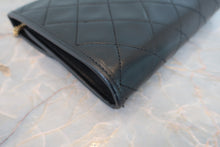 Load image into Gallery viewer, CHANEL Matelasse chain shoulder bag Lambskin Black/Gold hadware Shoulder bag 800060056

