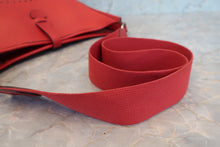Load image into Gallery viewer, HERMES  EVELYNE 1PM Clemence leather Vermillon □H Engraving Shoulder bag 700100017
