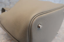 将图片加载到图库查看器，HERMES PICOTIN LOCK MM Clemence leather Sauge X刻印 Hand bag 700010138
