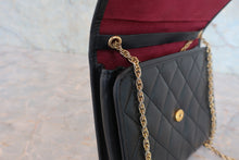 Load image into Gallery viewer, CHANEL Matelasse chain shoulder bag Lambskin Black/Gold hadware Shoulder bag 800060056
