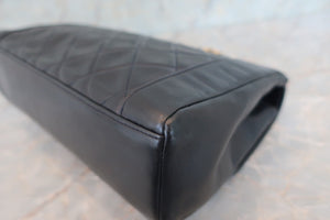 CHANEL Matelasse single flap chain shoulder bag Lambskin Navy/Gold hadware Shoulder bag 600040199