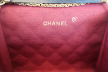 Load image into Gallery viewer, CHANEL Matelasse chain shoulder bag Lambskin Black/Gold hadware Shoulder bag 800060056
