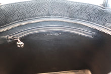 画像をギャラリービューアに読み込む, CHANEL/シャネル 復刻トート キャビアスキン ブラック/シルバー金具 トートバッグ 700070242
