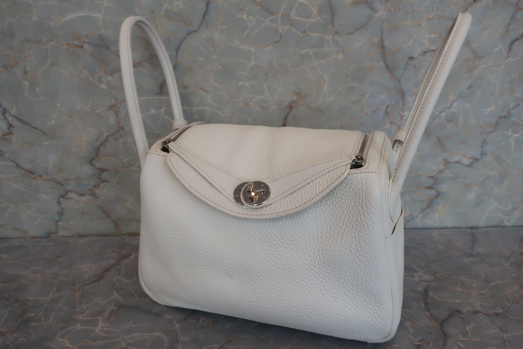 HERMES LINDY 26 Clemence leather White □M刻印 Shoulder bag 600090047