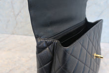 Load image into Gallery viewer, CHANEL Matelasse trapezoid hand bag Caviar skin  Hand bag 700120205
