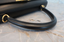 画像をギャラリービューアに読み込む, HERMES／エルメス ケリー28 ボックスカーフ ブラック □G刻印 ショルダーバッグ 800010144
