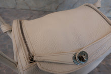 Load image into Gallery viewer, HERMES LINDY 26 Clemence leather White □M Engraving Shoulder bag 600090047
