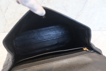 Load image into Gallery viewer, CHANEL Matelasse trapezoid hand bag Caviar skin  Hand bag 700120205
