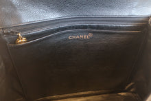 Load image into Gallery viewer, CHANEL Matelasse trapezoid hand bag Caviar skin  Hand bag 700120205
