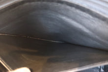 Load image into Gallery viewer, CHANEL Matelasse trapezoid hand bag Caviar skin  Hand bag 700120205
