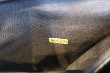 Load image into Gallery viewer, CHANEL Matelasse trapezoid hand bag Caviar skin  Hand bag 700120205
