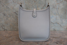 将图片加载到图库查看器，HERMES  EVELYNE TPM Clemence leather Blue pale B刻印 Shoulder bag 800080249
