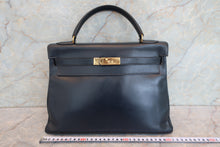 Load image into Gallery viewer, HERMES KELLY 32 Box carf leather Navy 〇R Engraving Hand bag 700100008
