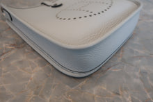 将图片加载到图库查看器，HERMES  EVELYNE TPM Clemence leather Blue pale B刻印 Shoulder bag 800080249

