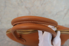 Load image into Gallery viewer, HERMES BOLIDE 35 Graine Couchevel leather Natural 〇U Engraving Shoulder bag 600070172
