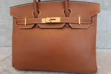 Load image into Gallery viewer, HERMES BIRKIN 30 Graine Couchevel leather Gold 〇Y Engraving Hand bag 600060104
