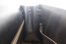 画像をギャラリービューアに読み込む, HERMES／エルメス ケリー28 ボックスカーフ ブラック □G刻印 ショルダーバッグ 800010144
