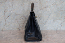 Load image into Gallery viewer, HERMES KELLY 32 Box carf leather Navy 〇R Engraving Hand bag 700100008
