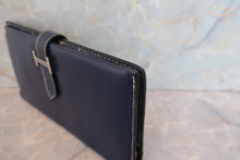 画像をギャラリービューアに読み込む, HERMES／エルメス ベアンクラシック リセ ブルー □F刻印 財布 700080095
