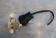 画像をギャラリービューアに読み込む, HERMES／エルメス ケリー28 ボックスカーフ ブラック □G刻印 ショルダーバッグ 800010144
