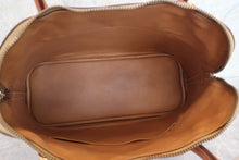 Load image into Gallery viewer, HERMES BOLIDE 35 Graine Couchevel leather Natural 〇U Engraving Shoulder bag 600070172
