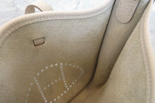 Load image into Gallery viewer, HERMES  EVELYNE TPM Clemence leather Craie T Engraving Shoulder bag 700080031
