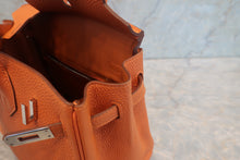 Load image into Gallery viewer, HERMES BIRKIN 25 Togo leather Orange □H Engraving Hand bag 700120162
