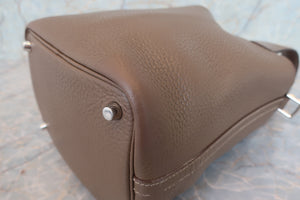 HERMES／エルメス ピコタンロックＰＭ トリヨンクレマンス エトゥープ □R刻印 ハンドバッグ 700040239