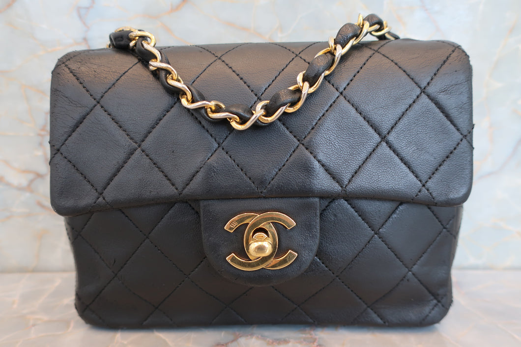 CHANEL Mini Matelasse single flap chain shoulder bag Lambskin Black/Gold hadware Shoulder bag 700100038