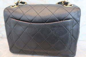 CHANEL Mini Matelasse single flap chain shoulder bag Lambskin Black/Gold hadware Shoulder bag 700100038