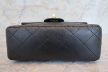 Load image into Gallery viewer, CHANEL Mini Matelasse single flap chain shoulder bag Lambskin Black/Gold hadware Shoulder bag 700100038
