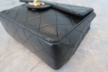 Load image into Gallery viewer, CHANEL Mini Matelasse single flap chain shoulder bag Lambskin Black/Gold hadware Shoulder bag 700100038
