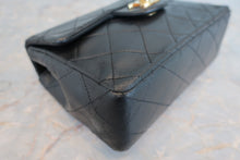 Load image into Gallery viewer, CHANEL Mini Matelasse single flap chain shoulder bag Lambskin Black/Gold hadware Shoulder bag 700100038

