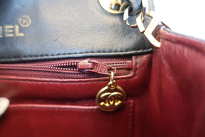 CHANEL Mini Matelasse single flap chain shoulder bag Lambskin Black/Gold hadware Shoulder bag 700100038