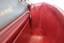 Load image into Gallery viewer, CHANEL Mini Matelasse single flap chain shoulder bag Lambskin Black/Gold hadware Shoulder bag 700100038
