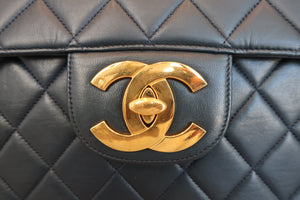 CHANEL Medium Matelasse single flap chain shoulder bag Lambskin Navy/Gold hadware Shoulder bag 700010107