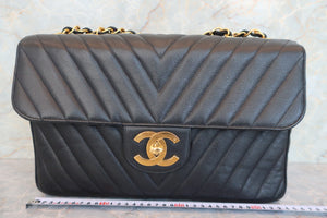 CHANEL/シャネル Vステッチチェーンショルダーバッグ キャビアスキン ブラック/ゴールド金具 ショルダーバッグ 700070249