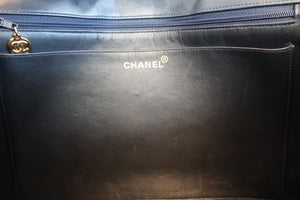 CHANEL Medium Matelasse single flap chain shoulder bag Lambskin Navy/Gold hadware Shoulder bag 700010107