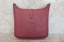 将图片加载到图库查看器，HERMES  EVELYNE 3PM Clemence leather Bois de rose Shoulder bag 700010022
