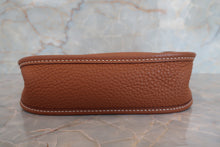 将图片加载到图库查看器，HERMES  EVELYNE TPM Clemence leather Gold Z刻印 Shoulder bag 700060246
