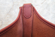 将图片加载到图库查看器，HERMES  EVELYNE 3PM Clemence leather Bois de rose Shoulder bag 700010022
